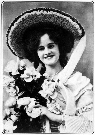Miss Gertie Millar by Alfred Ellis & Walery